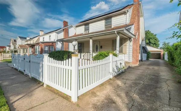 10515 220TH ST, Queens Village, NY 11429