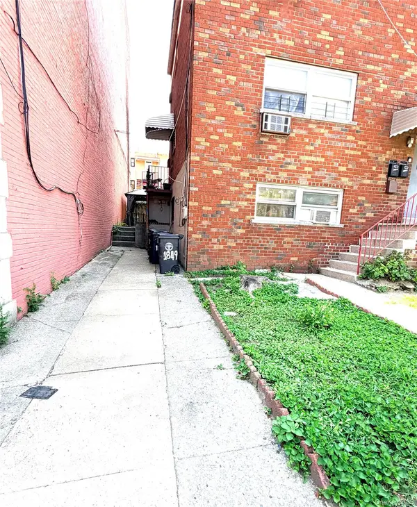 1849 White Plains RD, Bronx, NY 10462