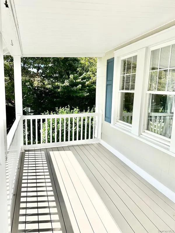 47 Dewey ST, Huntington, NY 11743
