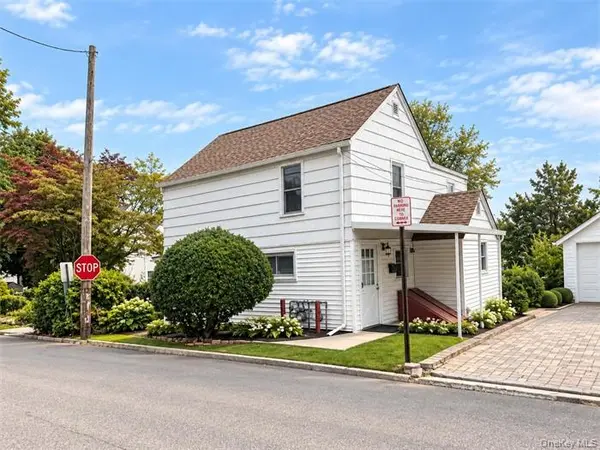 11 Lee CT #A, Great Neck, NY 11024