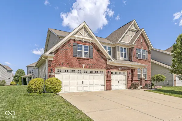 6306 Curlew LN, Zionsville, IN 46077