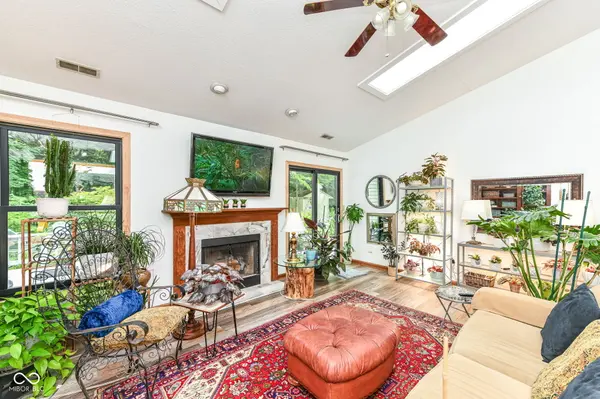 11157 Clearspring WAY, Indianapolis, IN 46239