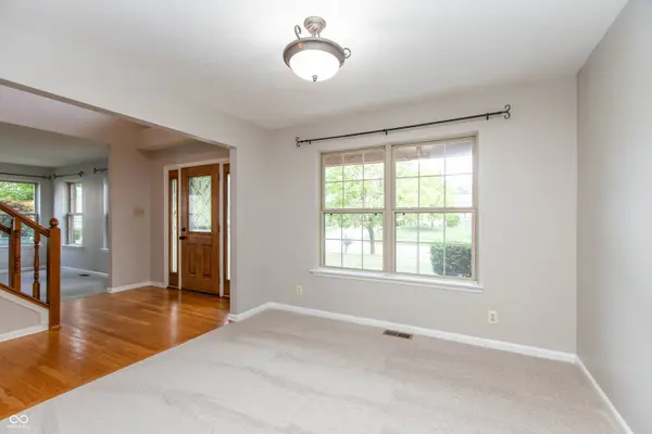10517 Greenway DR, Fishers, IN 46037