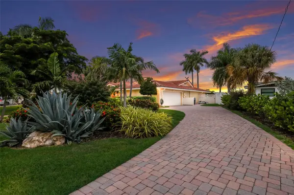 7208 19TH AVE NW, Bradenton, FL 34209