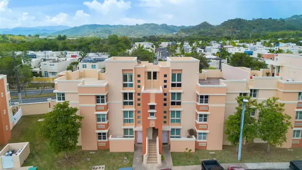 400 Grand Boulevard COND. ARMONIA #301, Caguas, PR 00725