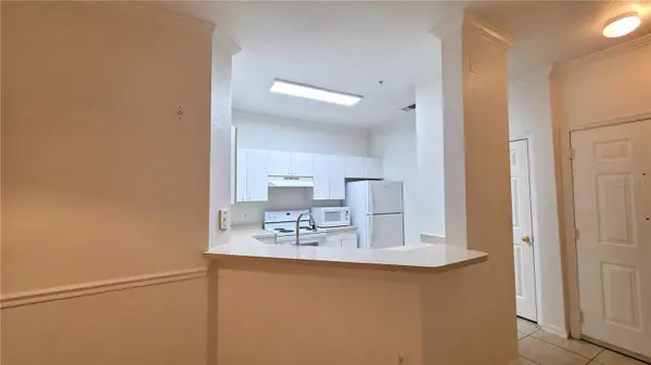 3611 CONROY #818, Orlando, FL 32839