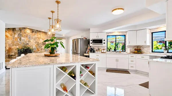1307 NORMANDY CIR, Palm Harbor, FL 34683
