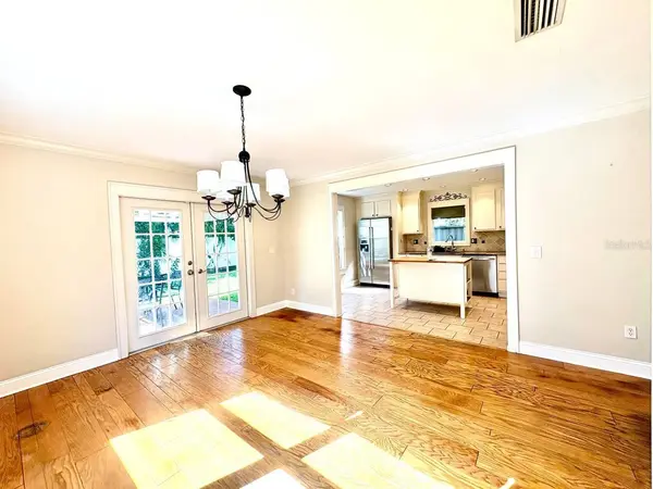 2910 W SITIOS ST, Tampa, FL 33629