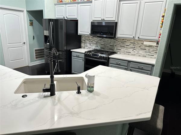 1555 BLUE SKY BLVD, Haines City, FL 33844