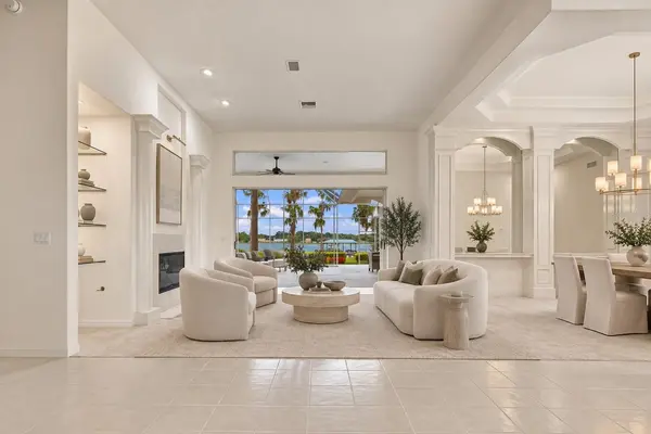 3626 SWANS LANDING DR, Land O Lakes, FL 34639