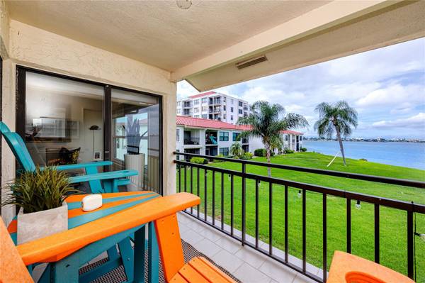 6177 SUN BLVD #202, St Petersburg, FL 33715