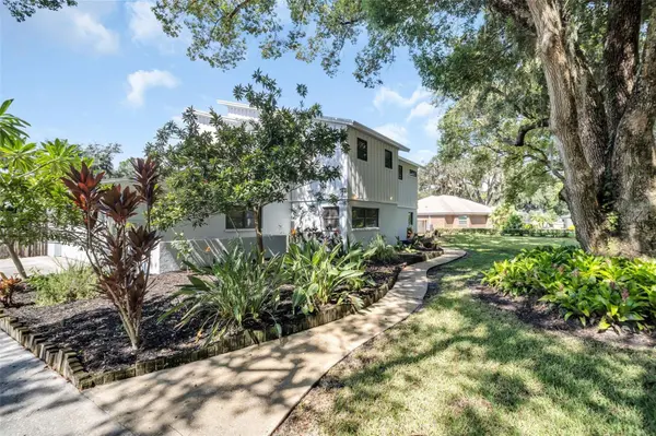 810 WARREN RD, Lutz, FL 33548