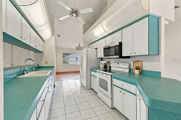 2442 RUNNING OAK CT, Spring Hill, FL 34608