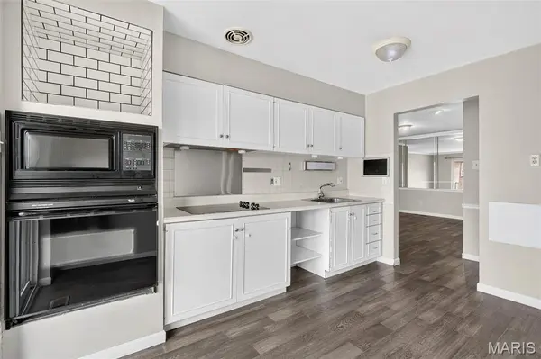10315 Forest Brook Lane #F, St Louis, MO 63146