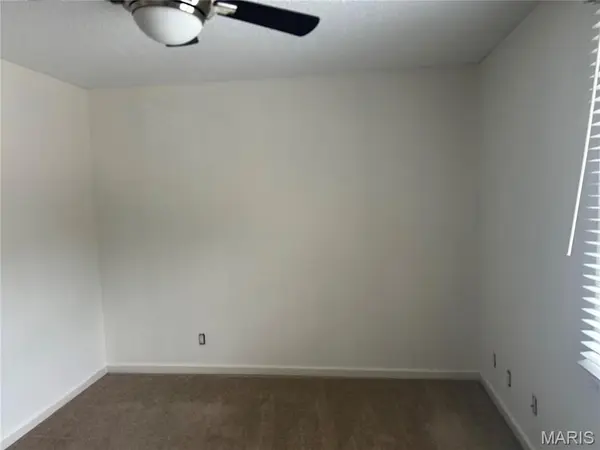 1729 Canary CV, Brentwood, MO 63144