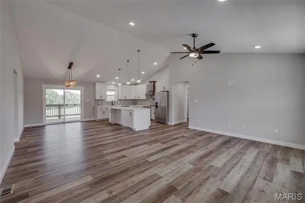 4317 Whispering Woods RD, Farmington, MO 63640