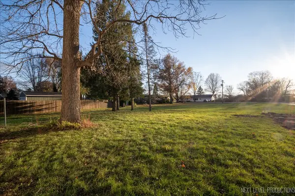 27 Harris AVE, Millbrook, IL 60536
