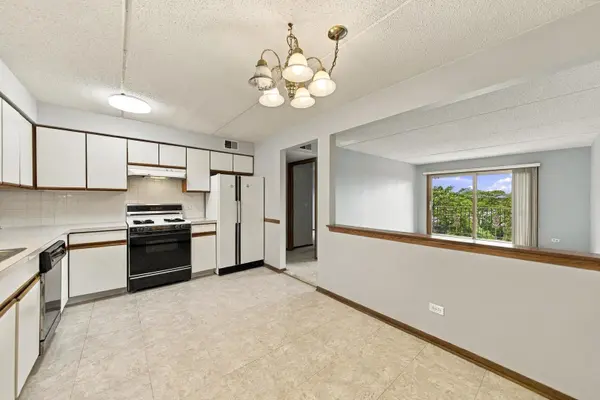 6530 W Irving Park RD #501, Chicago, IL 60634