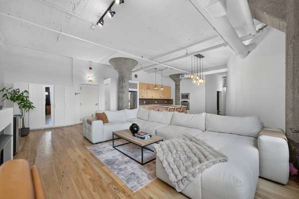 728 W Jackson BLVD #712, Chicago, IL 60661