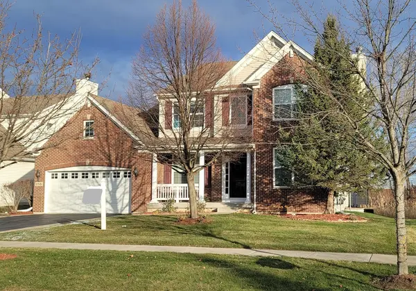 155 Charleston LN, Gilberts, IL 60136