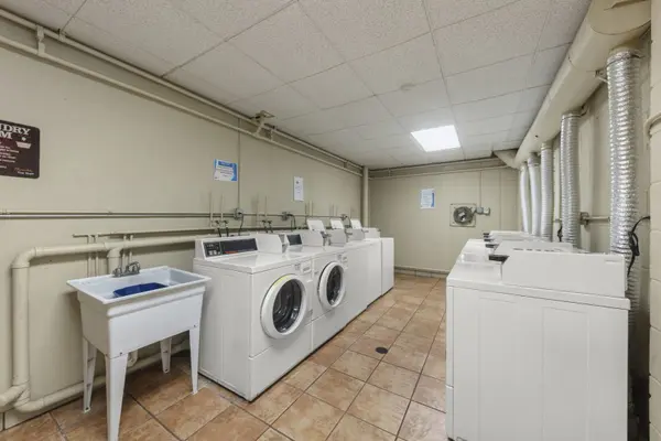1043 S York RD #606, Bensenville, IL 60106