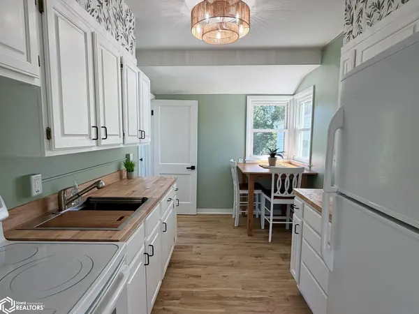 606 W 14th ST, Newton, IA 50208