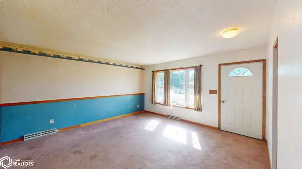606 J ST, Charles City, IA 50616