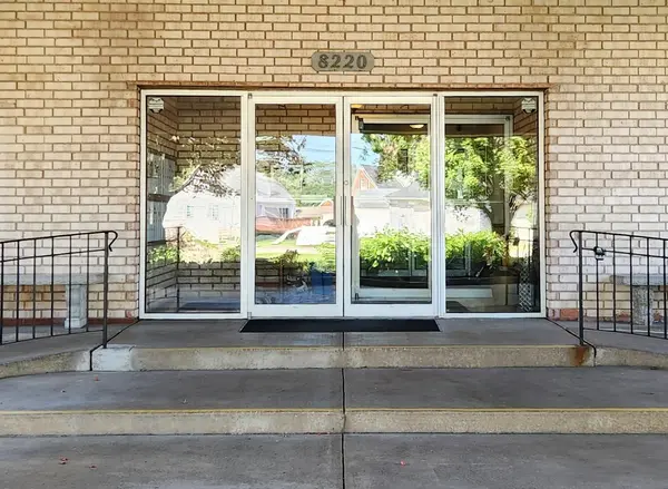 8220 Harrison AVE #203, Munster, IN 46321
