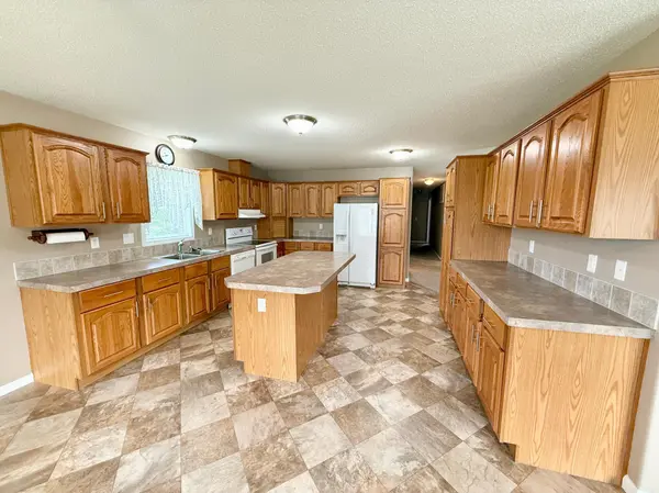 511 Jessamine AVE, Aneta, ND 58212
