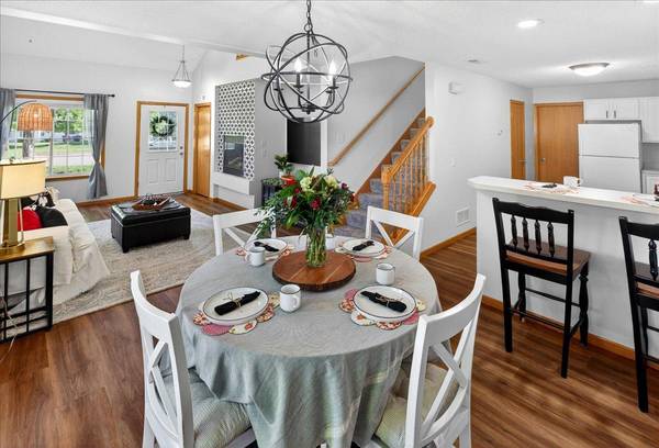10533 74th ST NE #1, Albertville, MN 55301