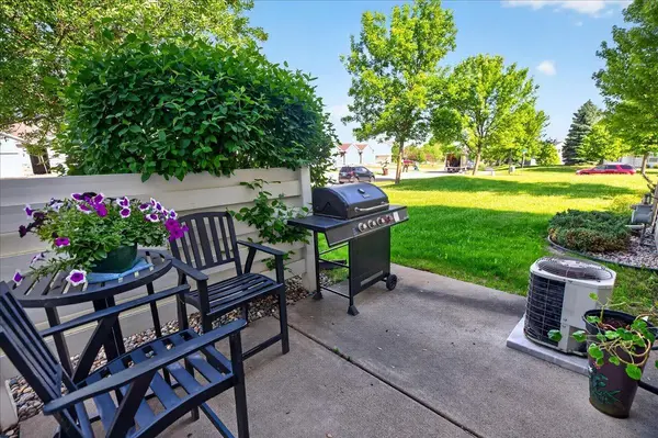 10533 74th ST NE #1, Albertville, MN 55301