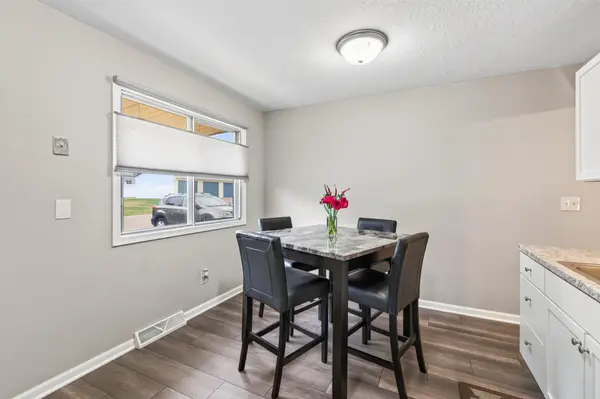 459 Mailand CT S, Maplewood, MN 55119