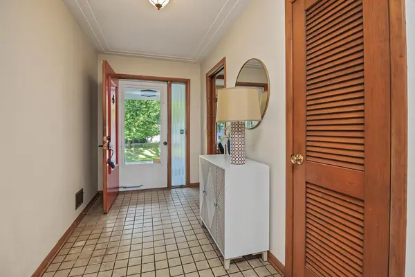 6700 Hillside LN, Edina, MN 55439