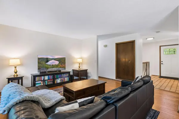 1755 Ithaca LN N, Plymouth, MN 55447