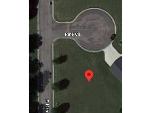 301 Pine CIR, Winthrop, MN 55396
