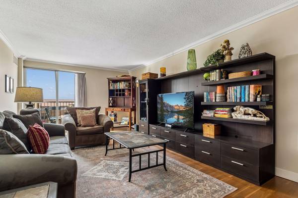 2800 W 44th ST #603, Minneapolis, MN 55410
