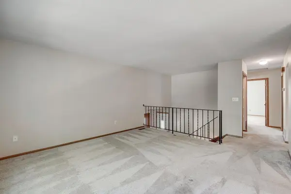800 Hawthorne AVE E, Saint Paul, MN 55106