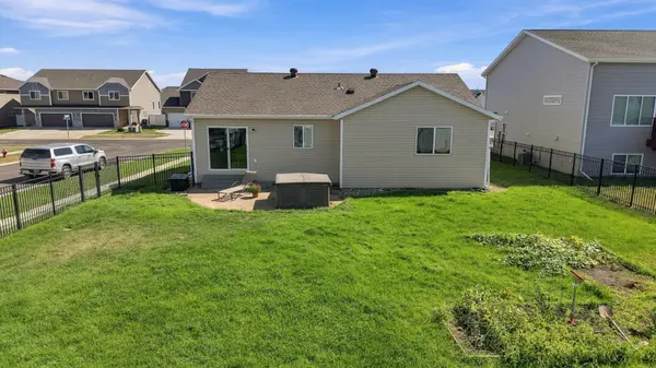6001 59 ST S, Fargo, ND 58104