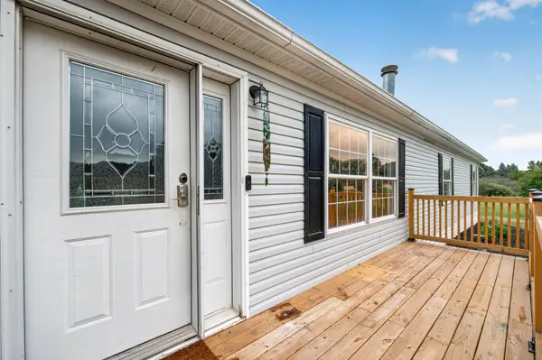 31336 Jackson RD NE, Cambridge, MN 55008