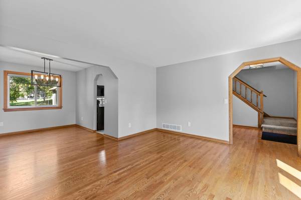 4645 Orchid LN N, Plymouth, MN 55446