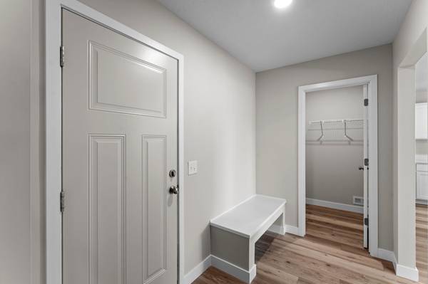 1135 Ivy WAY, Faribault, MN 55021