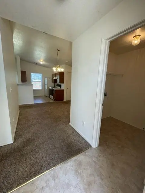 421 Poppy LN, Norman, OK 73069