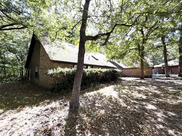 1104 Reid CIR, Seminole, OK 74868