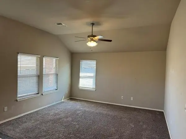 727 Mossy RD, Norman, OK 73069