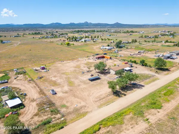 2575 W Annie RD, Paulden, AZ 86334