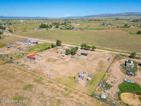 2575 W Annie RD, Paulden, AZ 86334