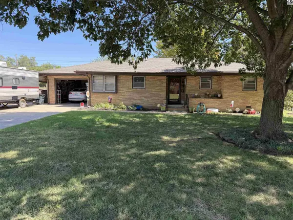 516 Welton St, Pratt, KS 67124