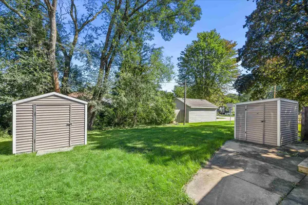 956 LANGLADE AVE, Green Bay, WI 54304