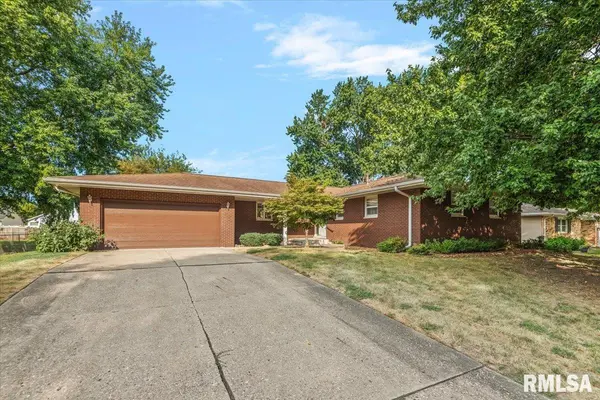 35 PROVIDENCE LN, Springfield, IL 62711