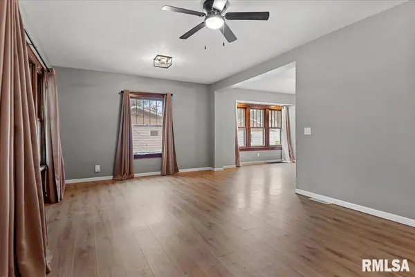 509 W CENTRAL ST, Nokomis, IL 62075